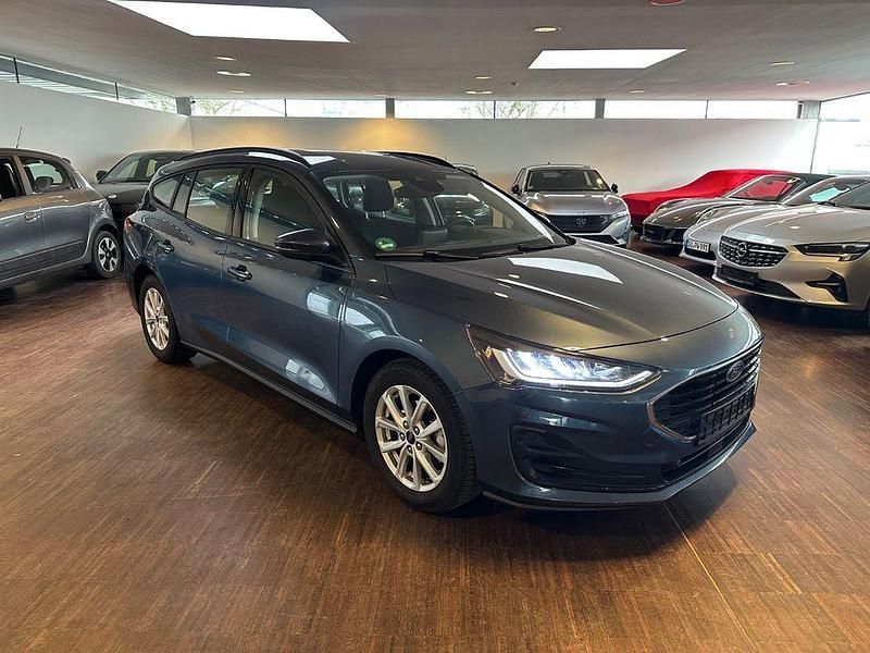 Gebraucht Ford Focus Cool & Connect 120 PS (88 kW) 2023 Blau Limousine