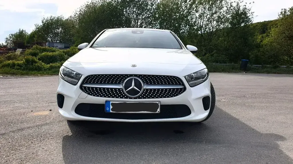Gebraucht Mercedes 250 224 PS (164 kW) 2018 Weiß Limousine