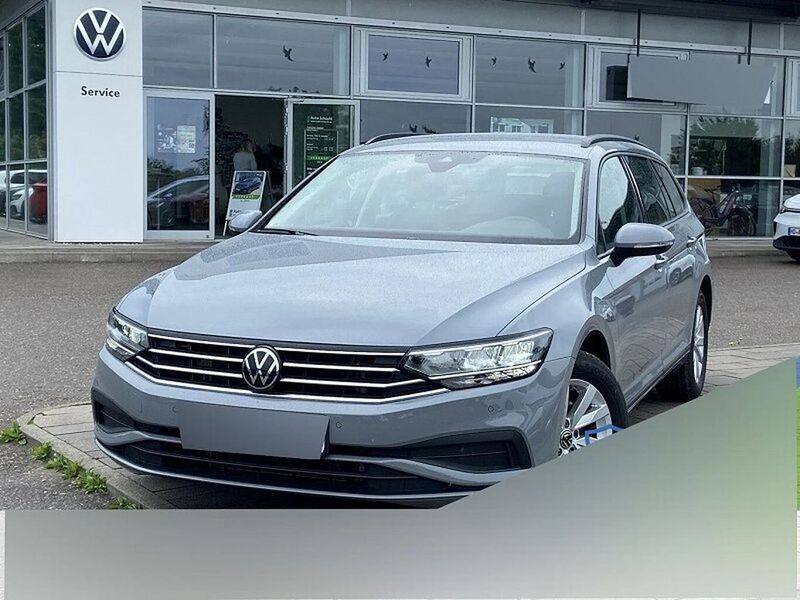 Grau Gebraucht 2022 VW Passat Kombi | 27.749 € (Teuer) - Bild 1/4