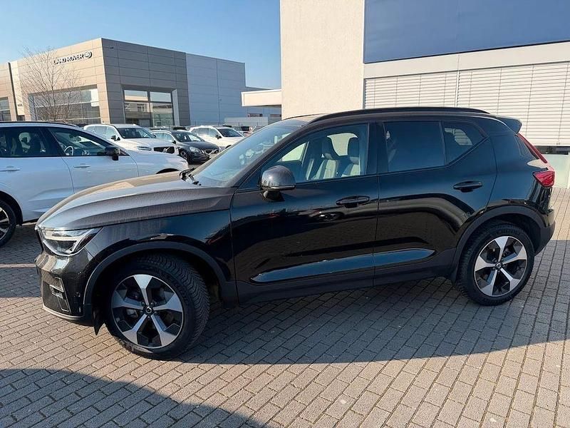 Gebraucht Volvo XC40 Plus 163 PS (119 kW) 2024 Schwarz SUV