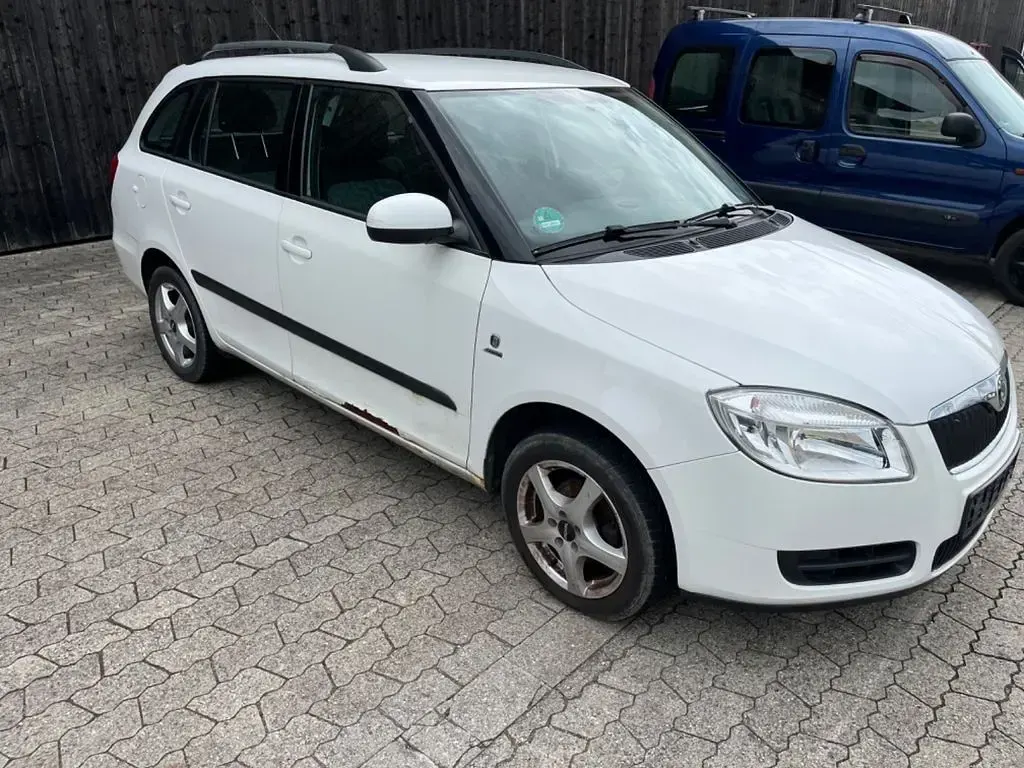 Gebraucht Skoda Fabia Ambiente 69 PS (50 kW) 2008 Weiß Kombi
