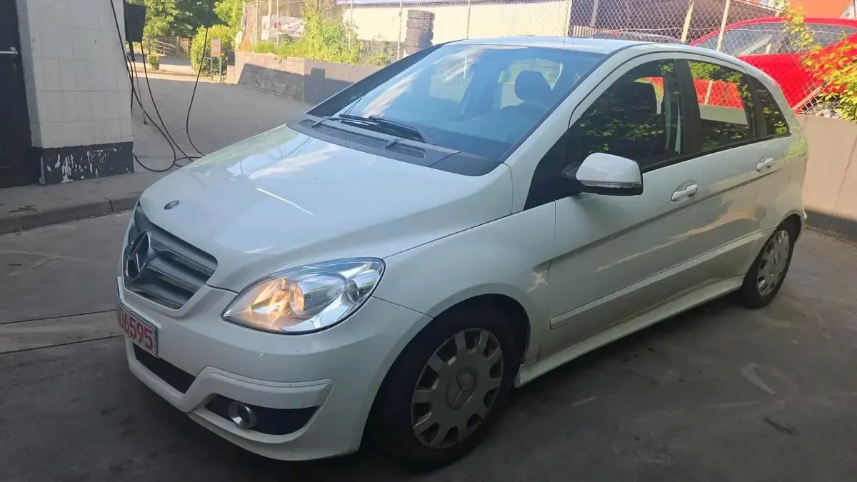 Gebraucht Mercedes B180 110 PS (80 kW) 2008 Weiß Van / Kleinbus