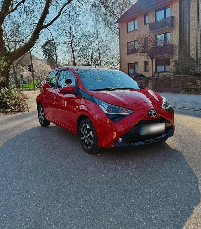 Gebraucht Toyota Aygo 72 PS (52 kW) 2020 Rot Kleinwagen