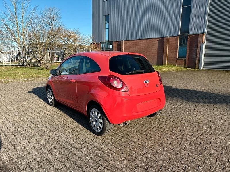 Gebraucht Ford Ka Titanium 69 PS (50 kW) 2011 Rot Kleinwagen