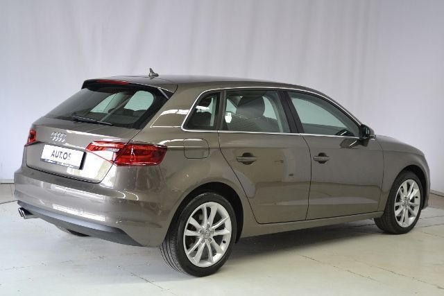 Gebraucht Audi A3 Sportback Ambition 150 PS (110 kW) 2013 Grau metallic Kleinwagen
