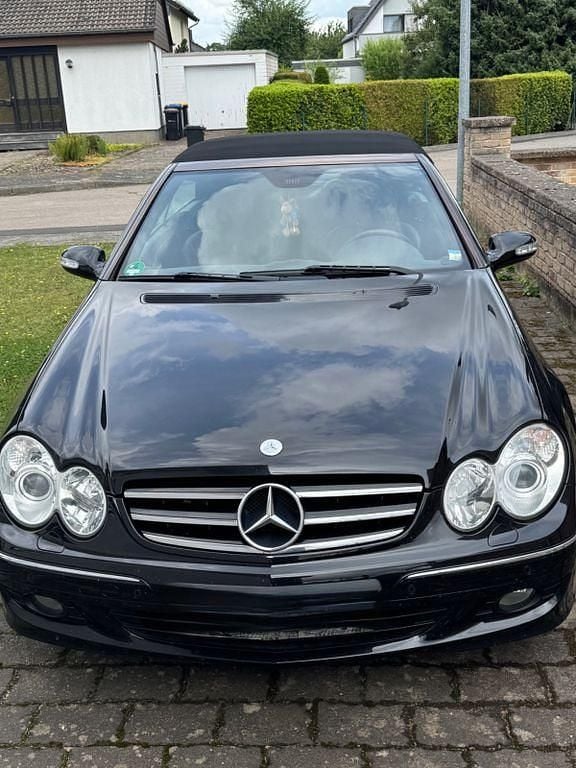 Schwarz Gebraucht 2006 Mercedes CLK200 Avantgarde Cabrio | 9.250 € (Guter Preis) - Bild 1/4