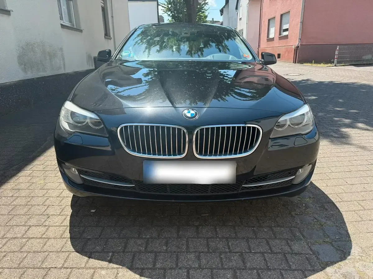 Gebraucht BMW 528 258 PS (189 kW) 2010 Schwarz Limousine