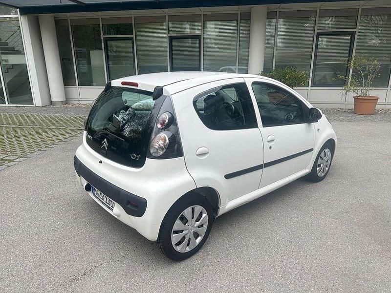 Gebraucht Citroën C1 Advance 68 PS (50 kW) 2012 Weiß Kleinwagen