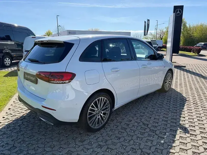 Gebraucht Mercedes B250e Progressive 218 PS (160 kW) 2021 Andere Kleinwagen