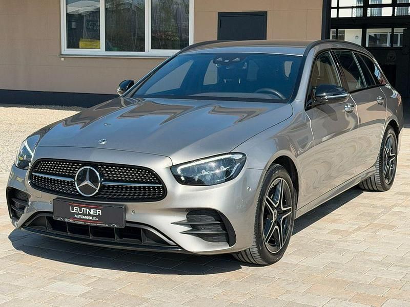 Gebraucht Mercedes E300 AMG 320 PS (235 kW) 2022 Silber Limousine