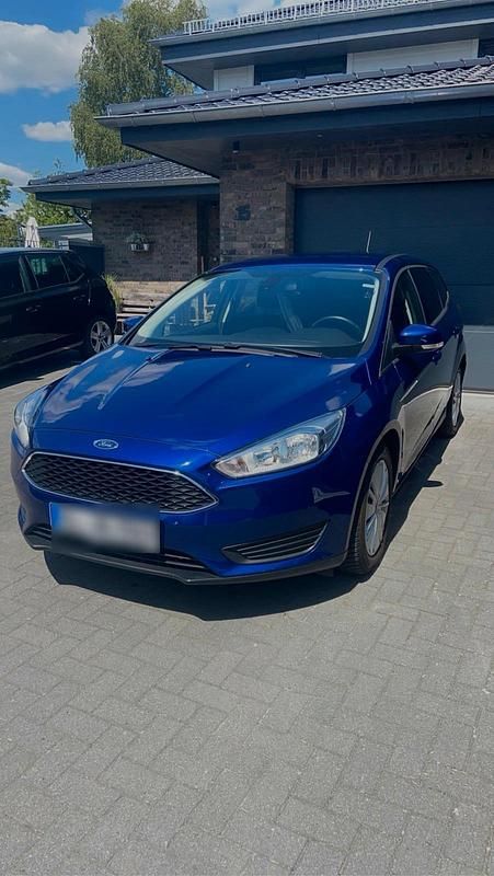 Gebraucht Ford Focus 85 PS (62 kW) 2017 Blau Kombi