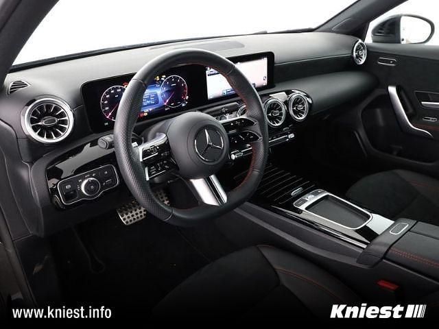 Gebraucht Mercedes A180 Advanced Plus 150 PS (110 kW) 2024 Schwarz Limousine