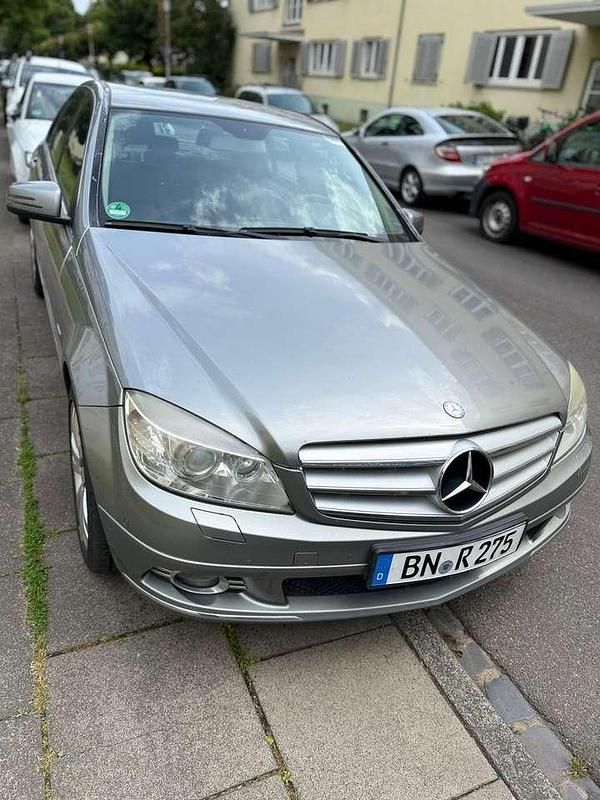 Grau Gebraucht 2010 Mercedes C220 Limousine | 5.600 € (Fairer Preis) - Bild 1/4