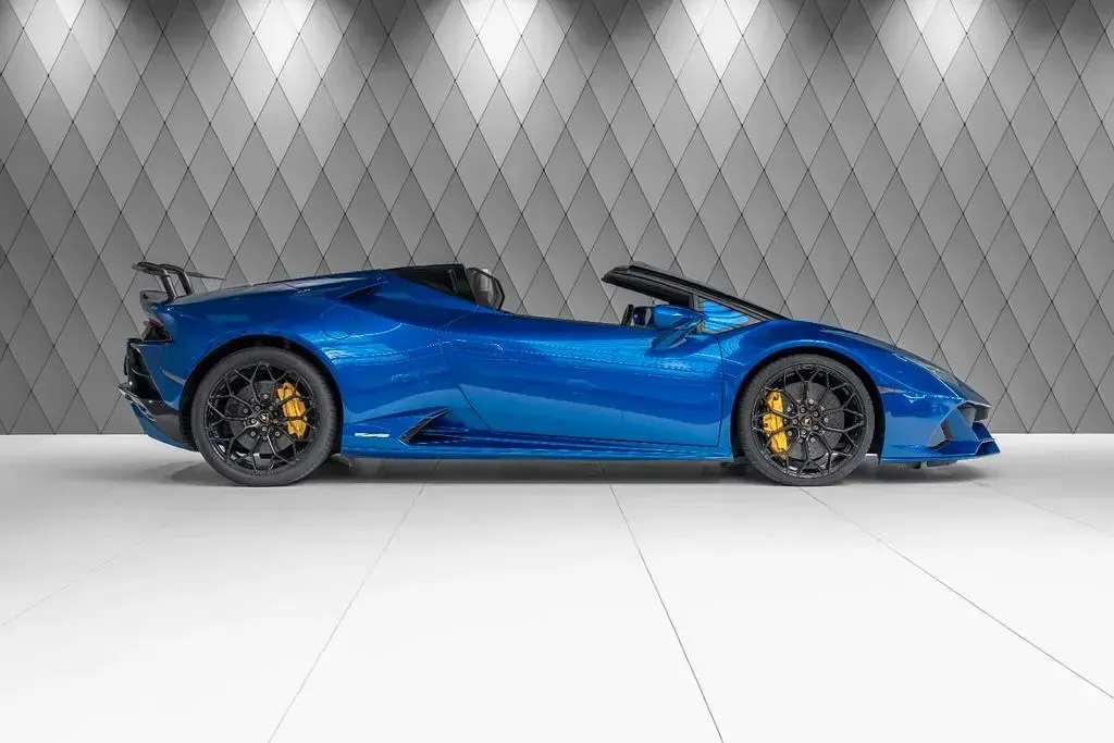 Second-hand Lamborghini Huracán 639 CP (469 kW) 2021 Albastru Cabrio
