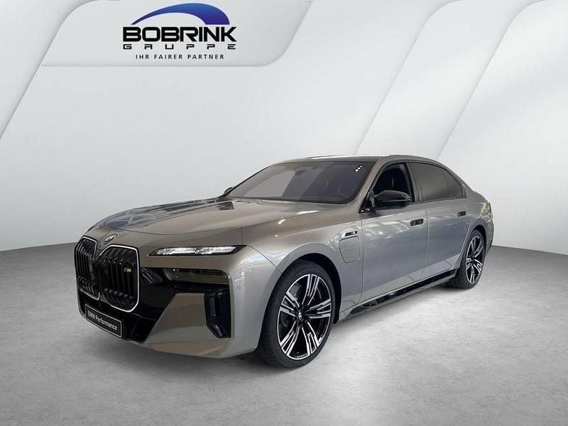 Grau Neu 2025 BMW M760e Executive Limousine | 161.240 € (Superpreis) - Bild 1/4