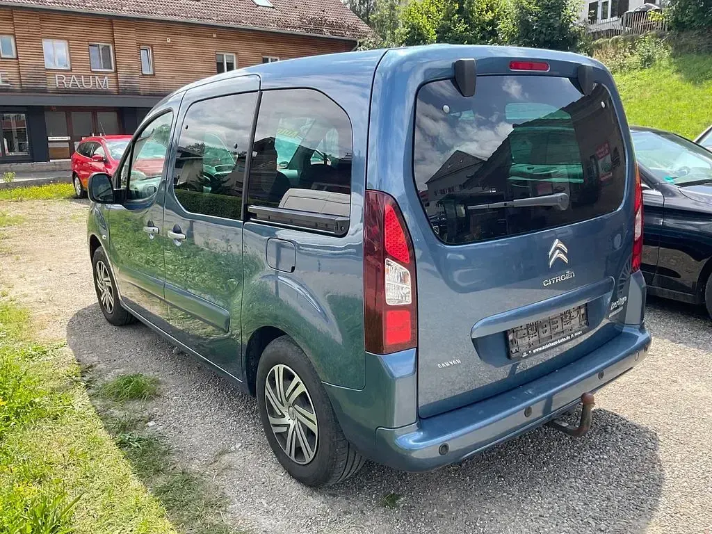 Gebraucht Citroën Berlingo 99 PS (72 kW) 2018 Blau Van / Kleinbus