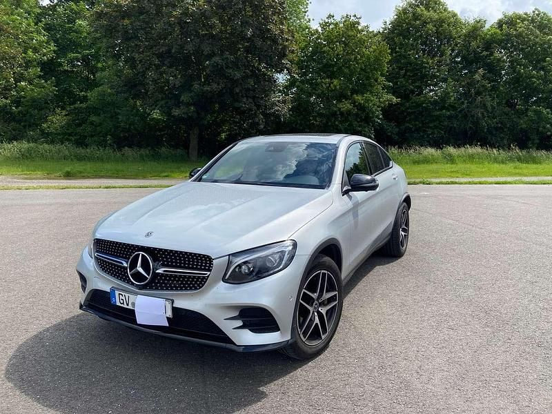 Silber Gebraucht 2017 Mercedes GLC350 SUV | 35.000 € (Fairer Preis) - Bild 1/4
