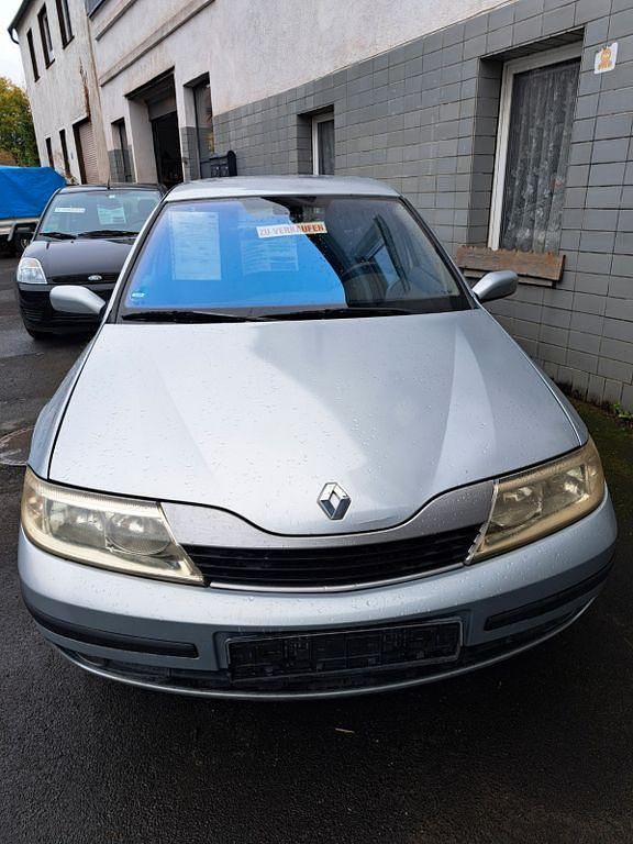 Silber Gebraucht 2003 Renault Laguna II Limousine | 1.650 € (Fairer Preis) - Bild 1/4
