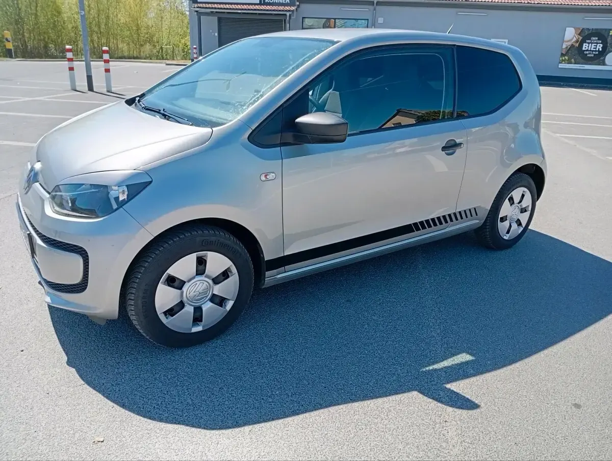 Używany VW up! 60 KM (44 kW) 2014 Szary Hatchback
