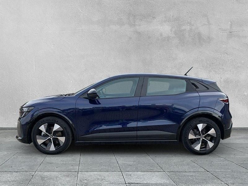 Second-hand Renault Megane E-Tech Evolution 160 kW (218 CP) 2023 Albastru Berlinǎ