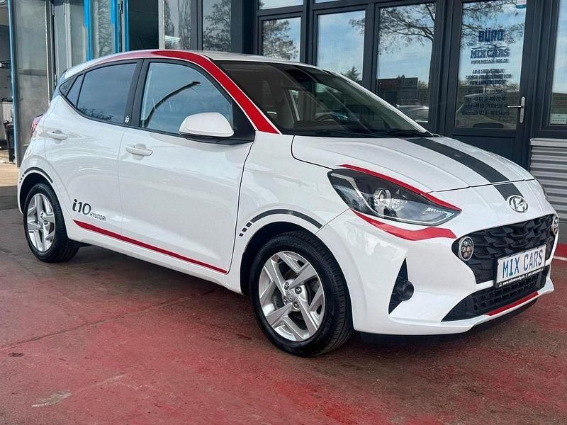 Gebraucht Hyundai i10 Edition 30 67 PS (49 kW) 2021 Weiß Kleinwagen