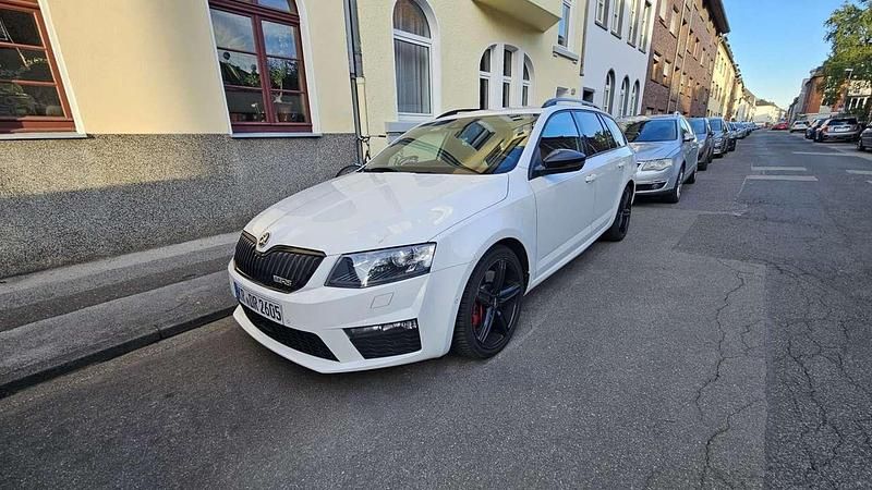 Gebraucht Skoda Octavia RS 184 PS (135 kW) 2014 Weiß Kombi