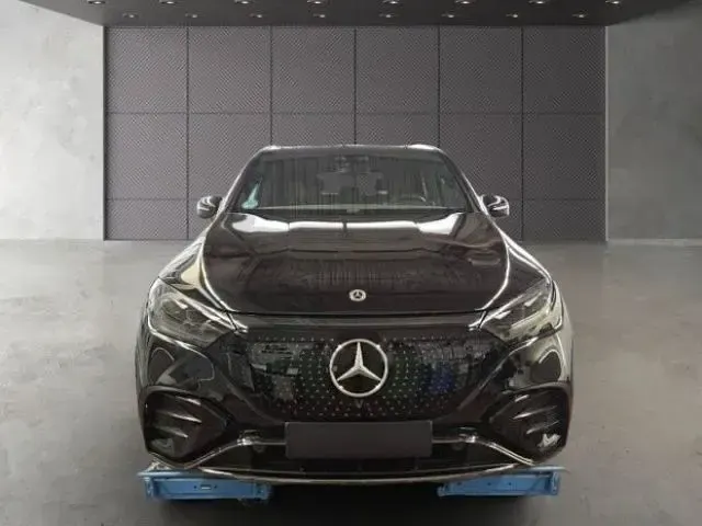 Gebraucht Mercedes EQE350 AMG line 214 kW (292 PS) 2025 Obsidianschwarz  lack SUV