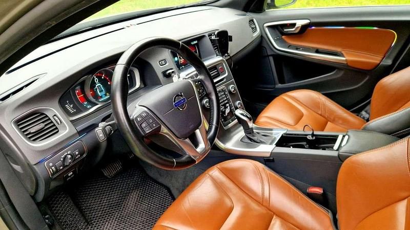 Bronze Gebraucht 2014 Volvo S60 Limousine | 12.500 € (Fairer Preis) - Bild 1/4