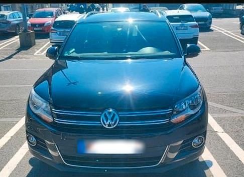 Schwarz Gebraucht 2015 VW Tiguan SUV | 16.150 € (Fairer Preis) - Bild 1/4