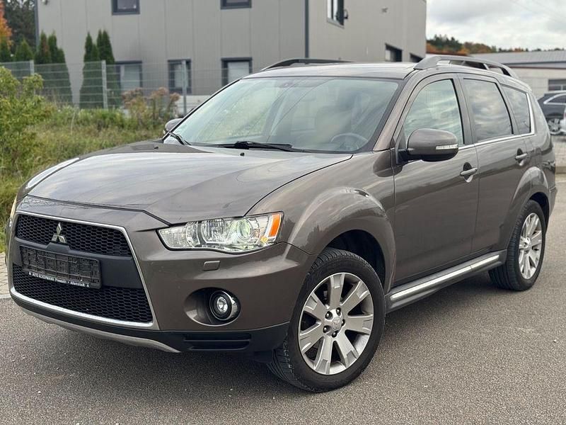 Braun Gebraucht 2011 Mitsubishi Outlander SUV | 4.699 € (Guter Preis) - Bild 1/4