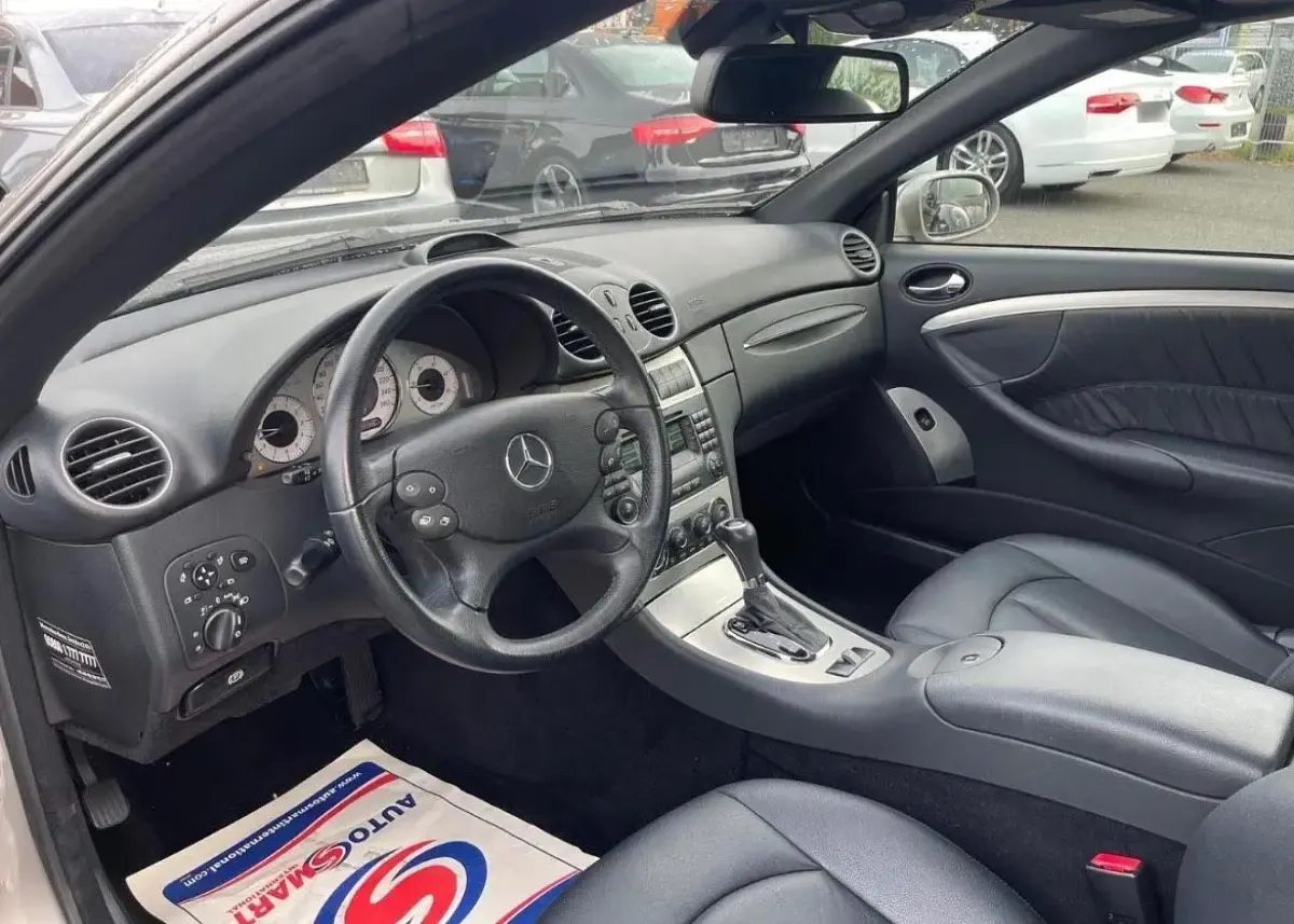 Gebraucht Mercedes CLK320 Avantgarde 224 PS (164 kW) 2009 Silber Cabrio
