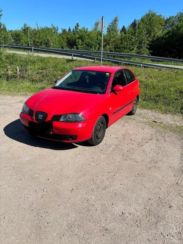 Rot Gebraucht 2005 Seat Ibiza Kleinwagen | 900 € (Guter Preis) - Bild 1/4