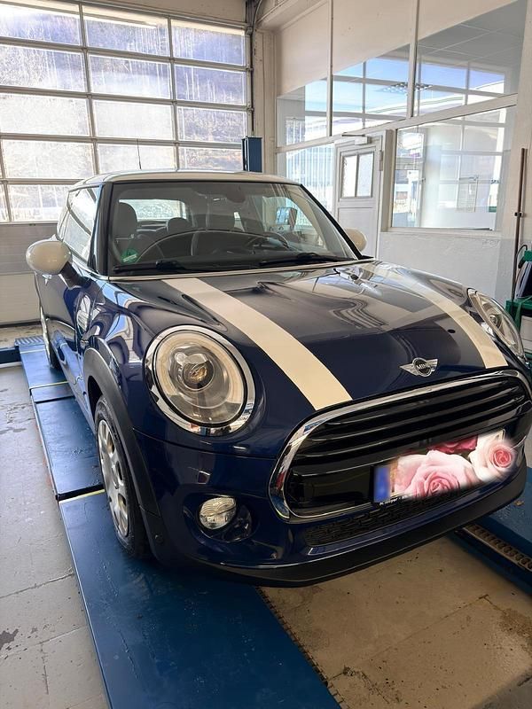 Gebraucht Mini Cooper 136 PS (100 kW) 2018 Blau Kleinwagen