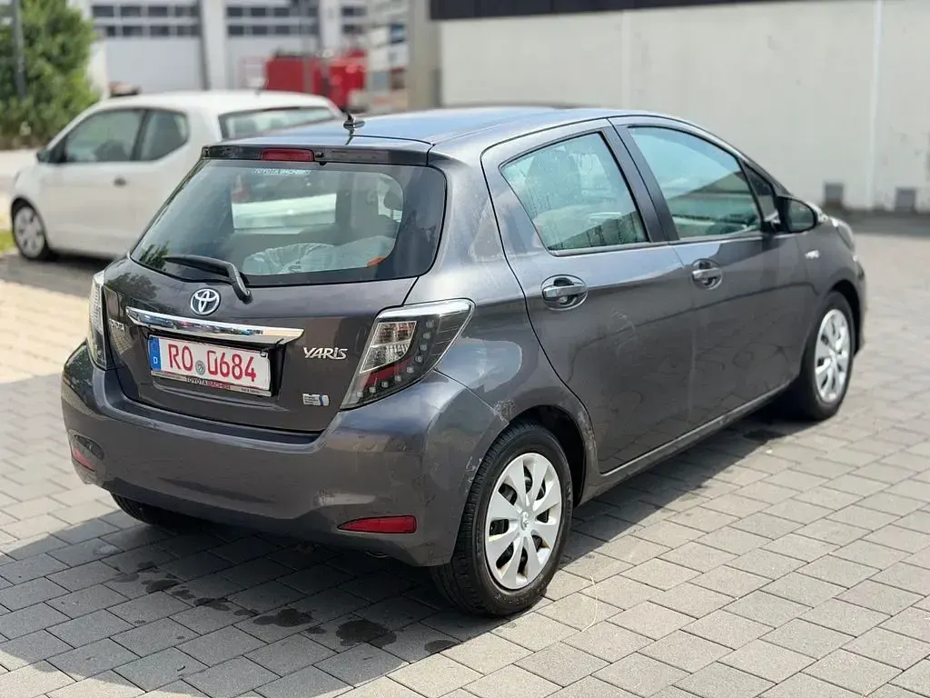 Gebraucht Toyota Yaris Club 101 PS (74 kW) 2013 Kleinwagen