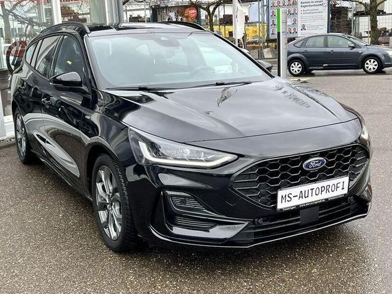 Gebraucht Ford Focus ST-Line X 125 PS (91 kW) 2023 Obsidianschwarz metallic (metallic) Kombi