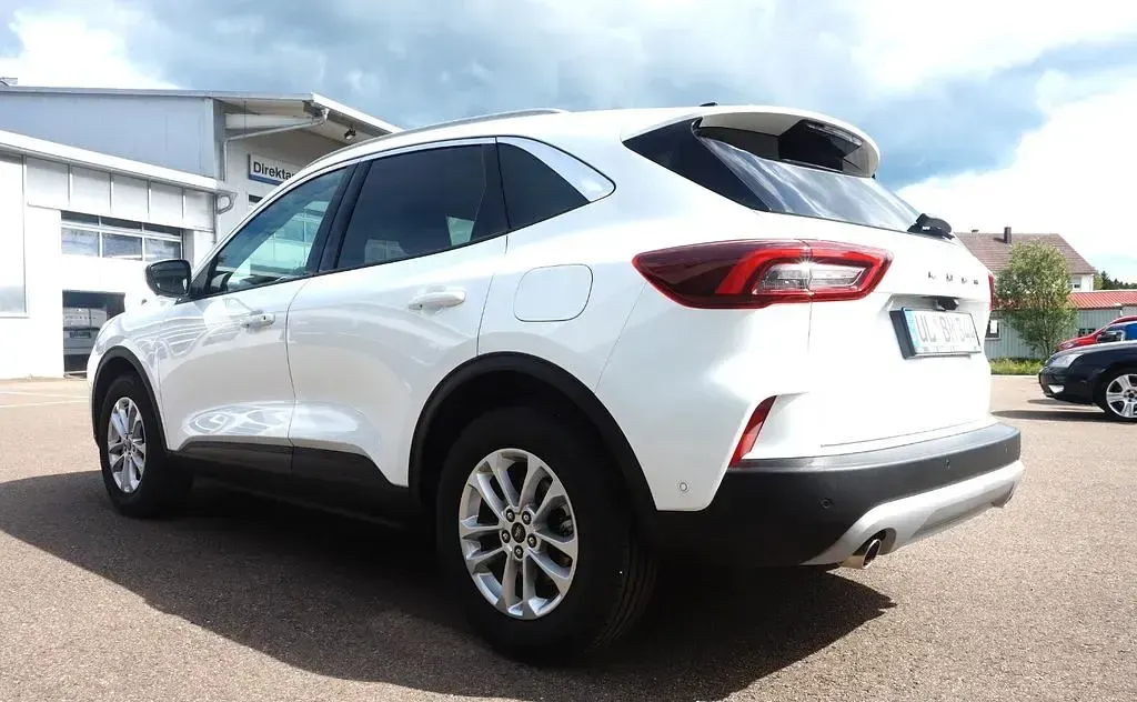 Gebraucht Ford Kuga Titanium 151 PS (111 kW) 2025 Weiß SUV