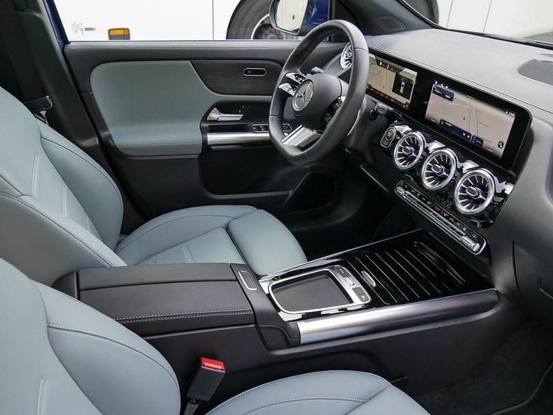 Gebraucht Mercedes EQA350 AMG 214 kW (292 PS) 2023 Blau SUV
