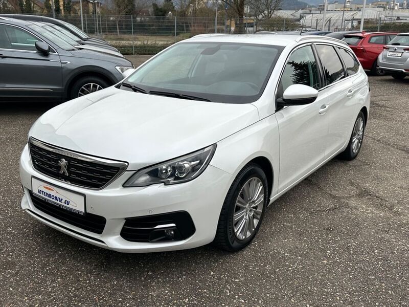 Lack weiss perlglänzend Gebraucht 2017 Peugeot 308 Allure Kombi | 7.735 € (Fairer Preis) - Bild 1/4