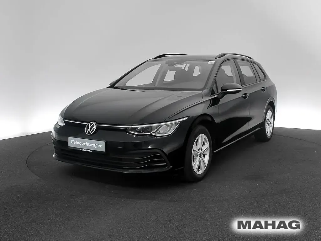 Gebraucht VW Golf VIII Life 116 PS (85 kW) 2022 Deep black perleffekt Kombi
