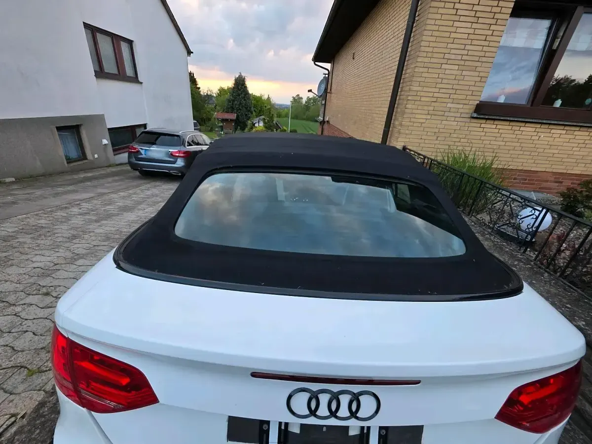 Gebraucht Audi A3 Cabriolet S-Line 160 PS (117 kW) 2010 Weiß Cabrio