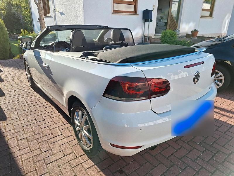 Gebraucht VW Golf Cabriolet 104 PS (76 kW) 2012 Weiß Cabrio