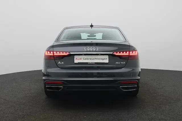 Gebraucht Audi A4 Ambiente 204 PS (150 kW) 2023 Manhattangrau metallic Limousine