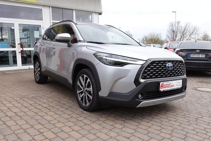 Gebraucht Toyota Corolla Cross Team 197 PS (144 kW) 2023 Silber SUV