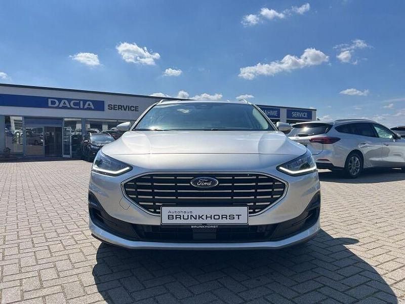 Gebraucht Ford Focus Titanium X 155 PS (114 kW) 2024 Silber (moondust silver) Kombi