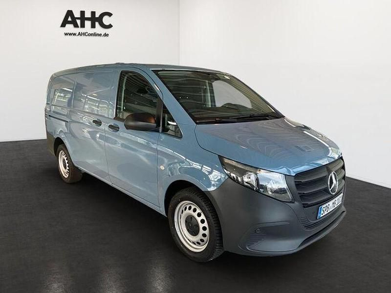 Gebraucht Mercedes Vito 100 PS (73 kW) 2025 Blau Van