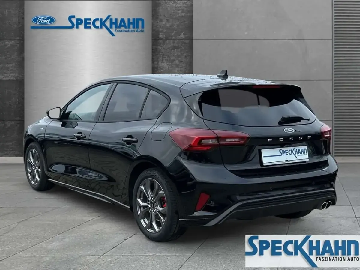 Gebraucht Ford Focus ST-Line 125 PS (91 kW) 2025 Obsidianschwarz metallic Limousine
