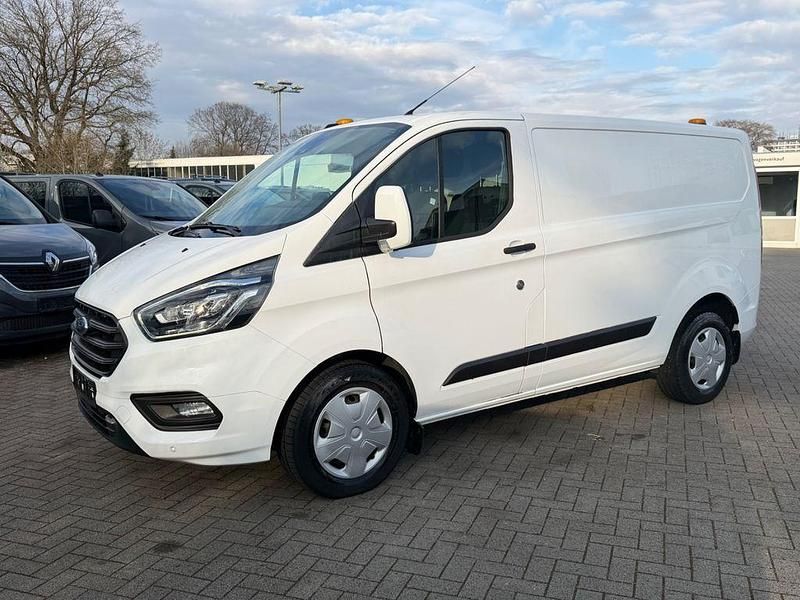 Gebraucht Ford Transit Custom Trend 131 PS (96 kW) 2019 Frostweiß Van / Kleinbus