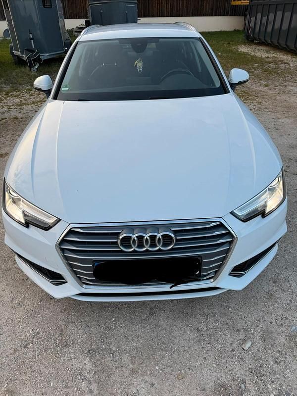 Gebraucht Audi A4 190 PS (139 kW) 2018 Weiß Kombi