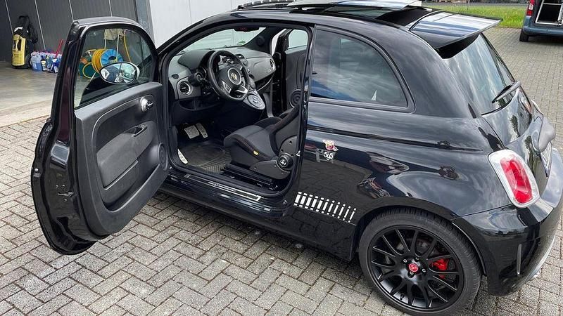 Gebraucht Abarth 595C Competizione 179 PS (131 kW) 2016 Schwarz Cabrio