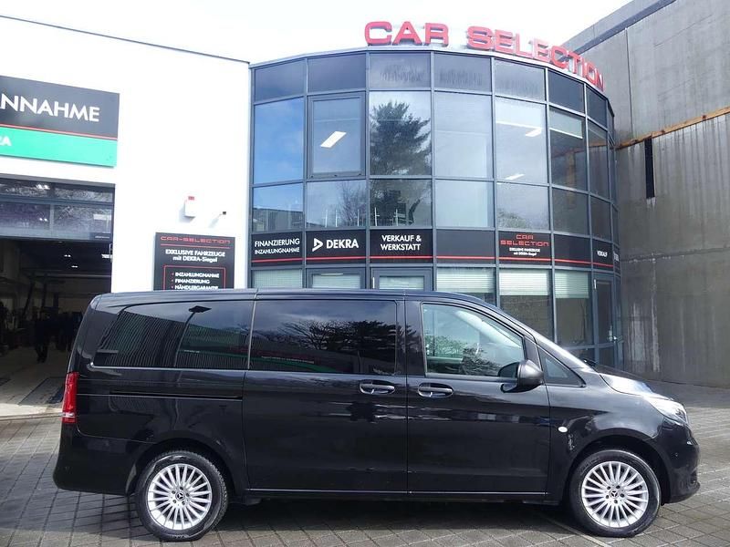 Gebraucht Mercedes Vito 190 PS (139 kW) 2022 Obsidianschwarz metallic Van